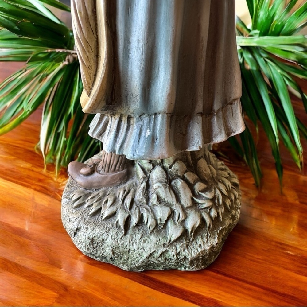 Henri Chrisdon Resin Mrs. Rabbit Garden Statue Planter - Picture 6 of 13
